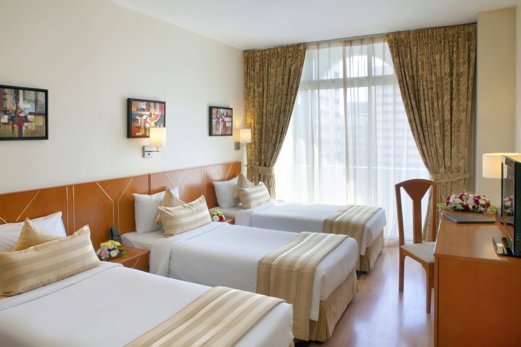 Landmark Hotel 5
