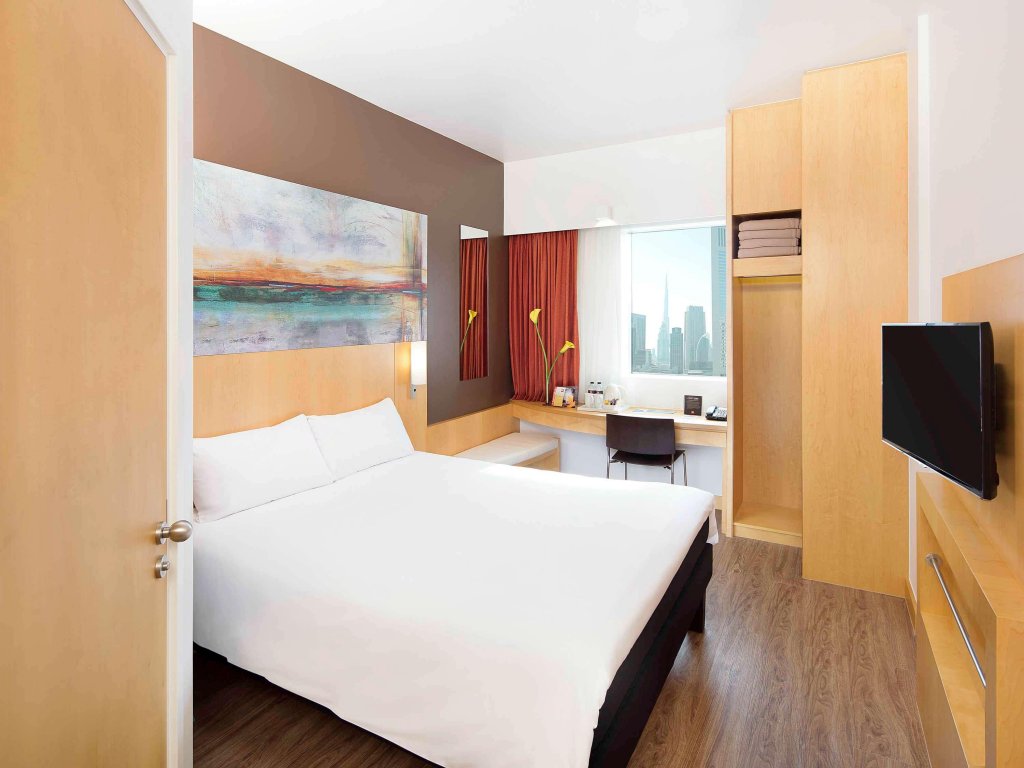 ibis One Central Hotel 11