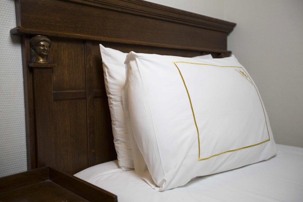 Hotel Golden Crown 14
