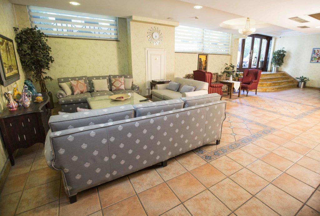 Hotel Golden Crown 15