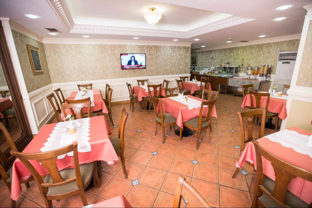 Hotel Golden Crown 5
