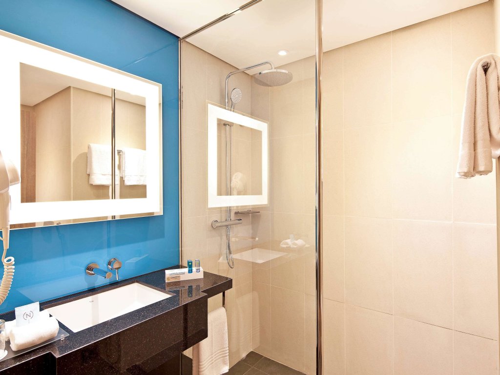 Novotel World Trade Centre 16