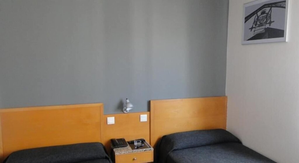 Hostal Lami 13