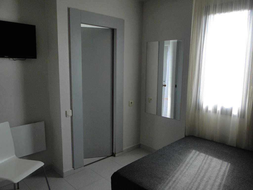 Hostal Lami 16