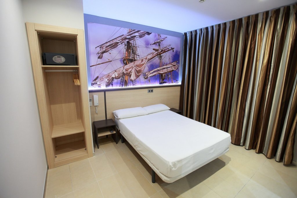 Hostal Las Flores 20