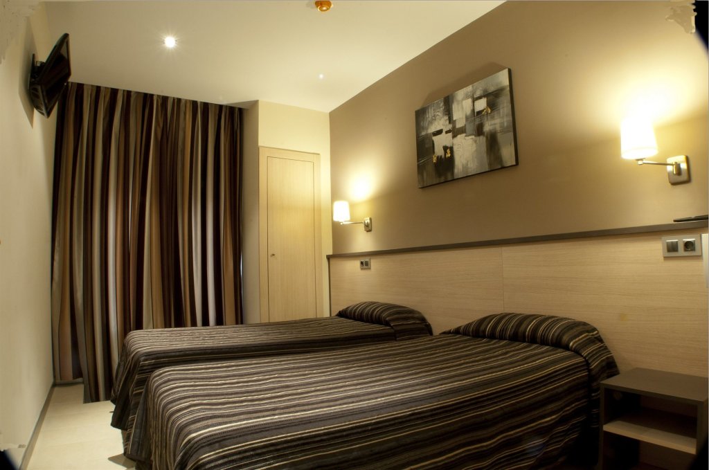 Hostal Las Flores 4