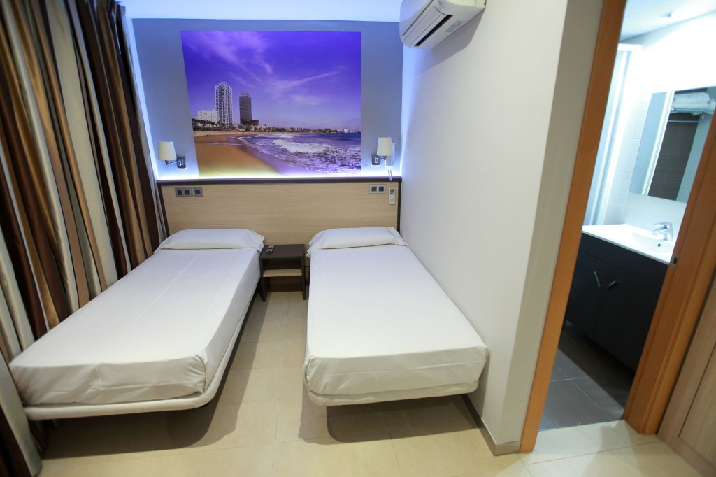Hostal Las Flores 8
