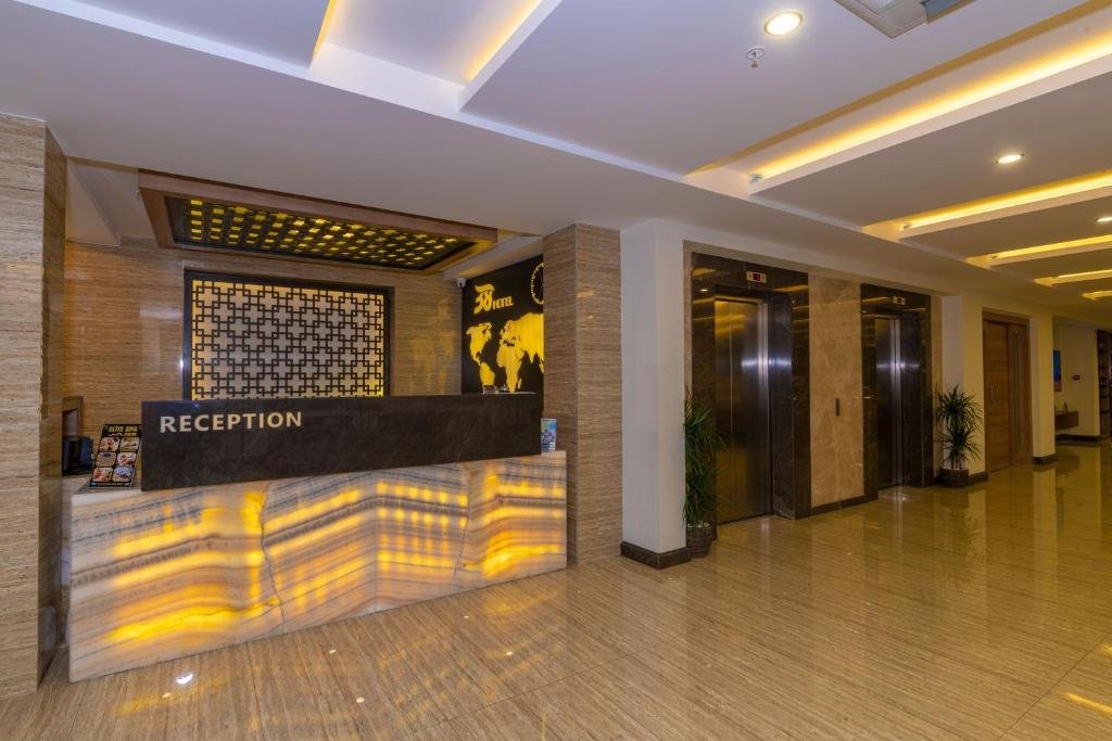 38 Hotel 14