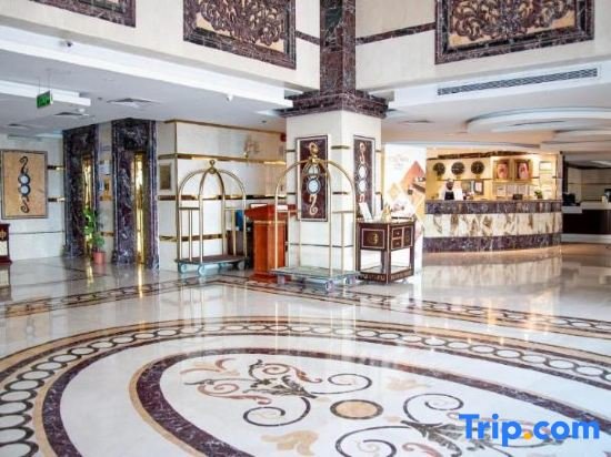 Crown Town Hotel 2