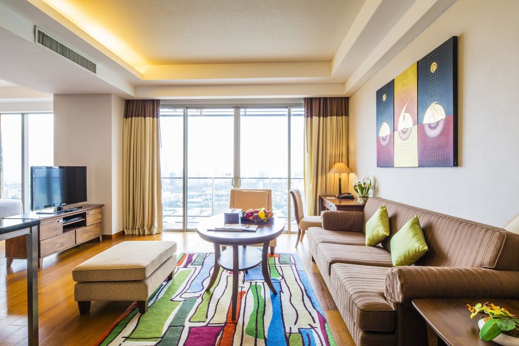 Column Bangkok Hotel 17
