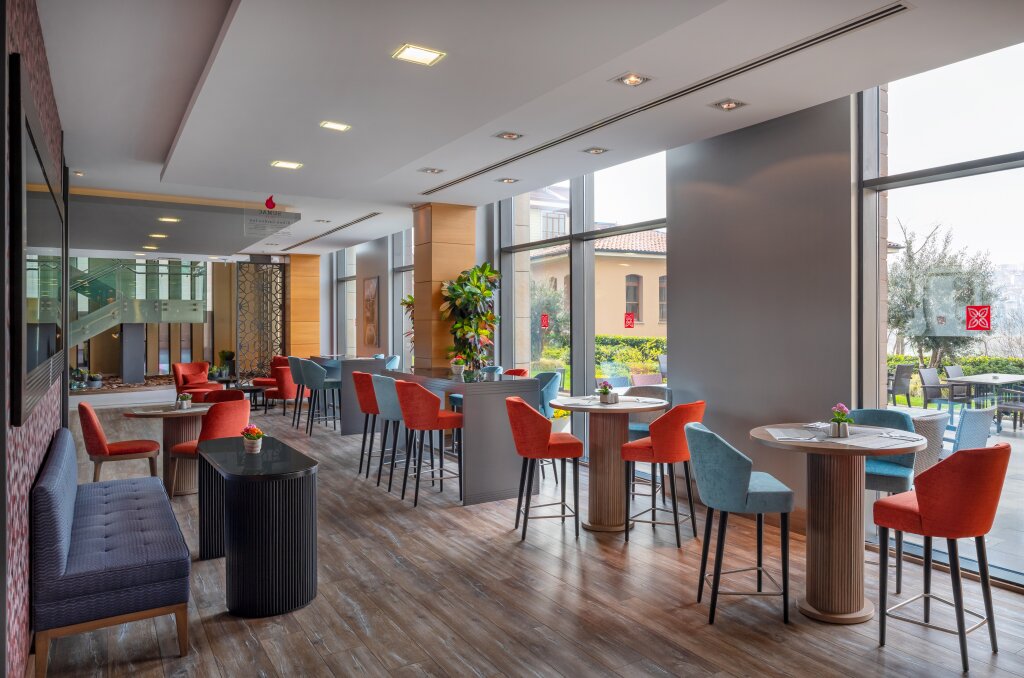 Hilton Istanbul Bomonti Hotel & Conference Center 2