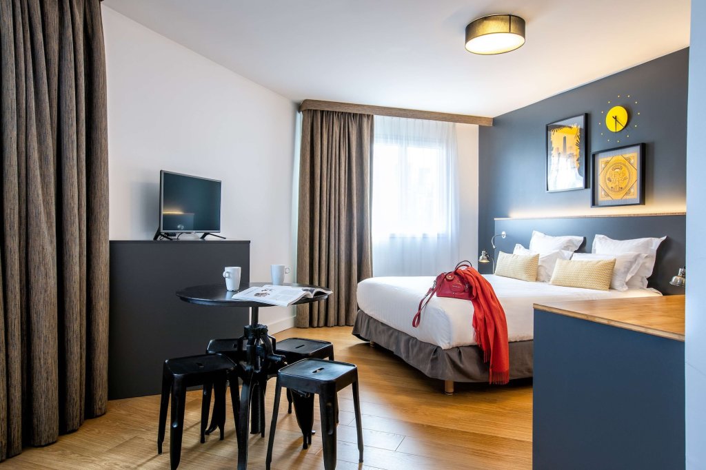 Best Western Plus Suitcase Paris La Defense 6