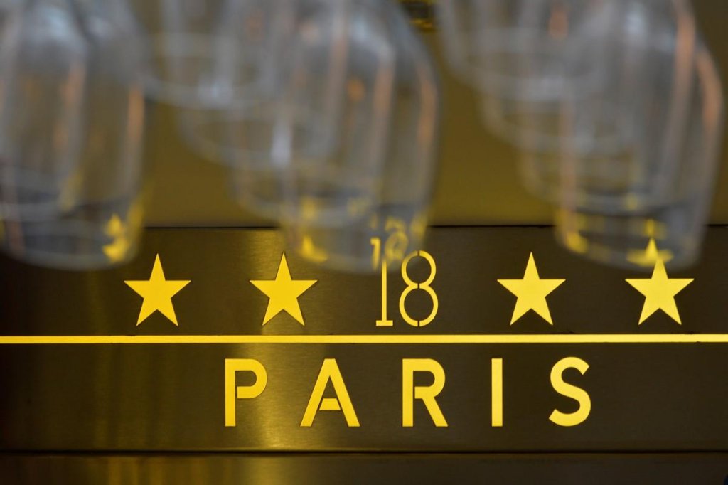 Hotel Le 18 Paris 8