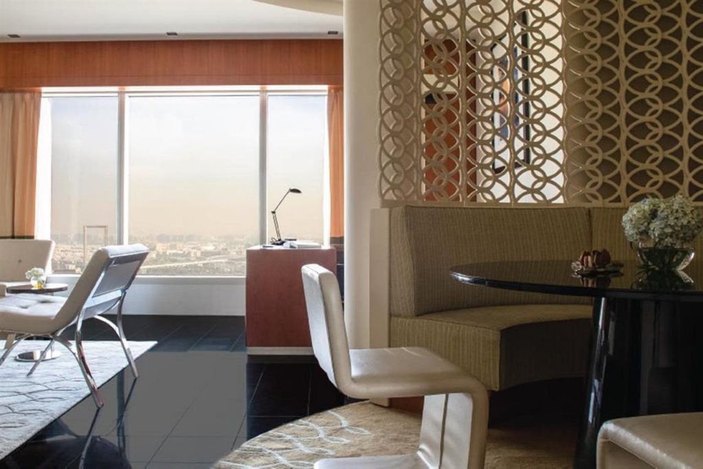 Jumeirah Emirates Towers 22