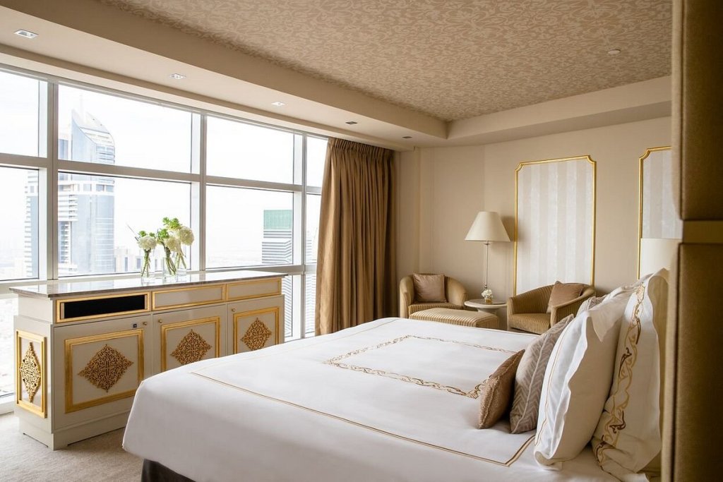 Jumeirah Emirates Towers 8