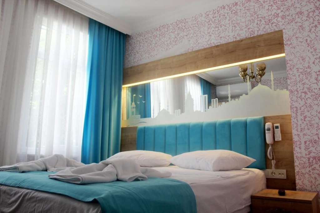 Megaron Hotel 1