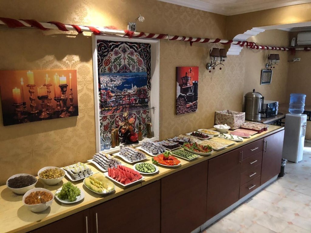 Megaron Hotel 11