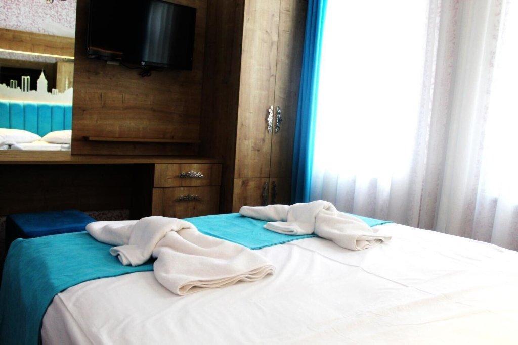 Megaron Hotel 20