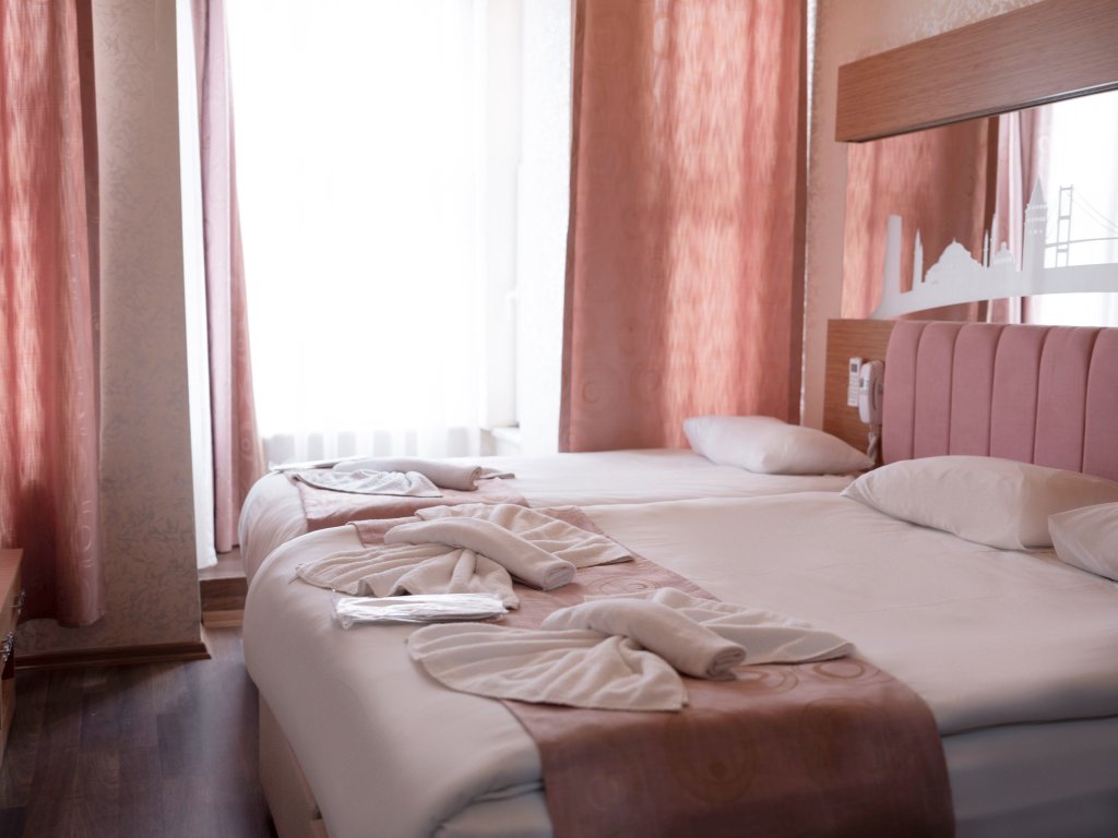 Megaron Hotel 7