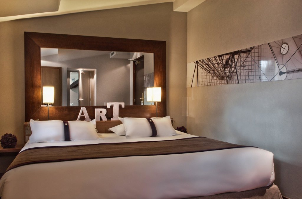 Holiday Inn Paris Elysees, an IHG Hotel 12