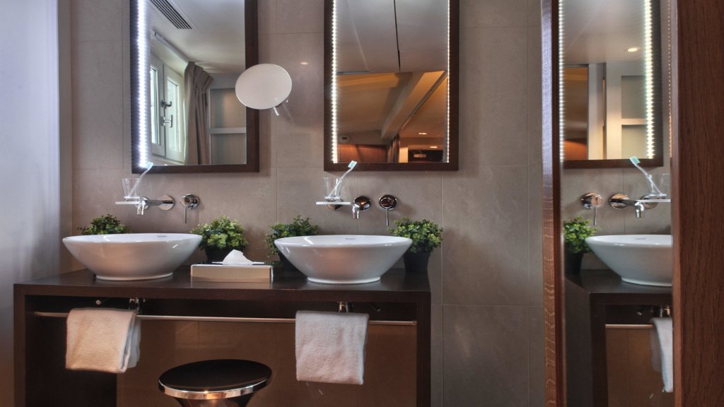 Holiday Inn Paris Elysees, an IHG Hotel 13