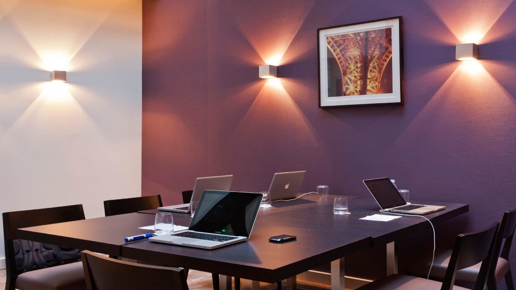 Holiday Inn Paris Elysees, an IHG Hotel 6