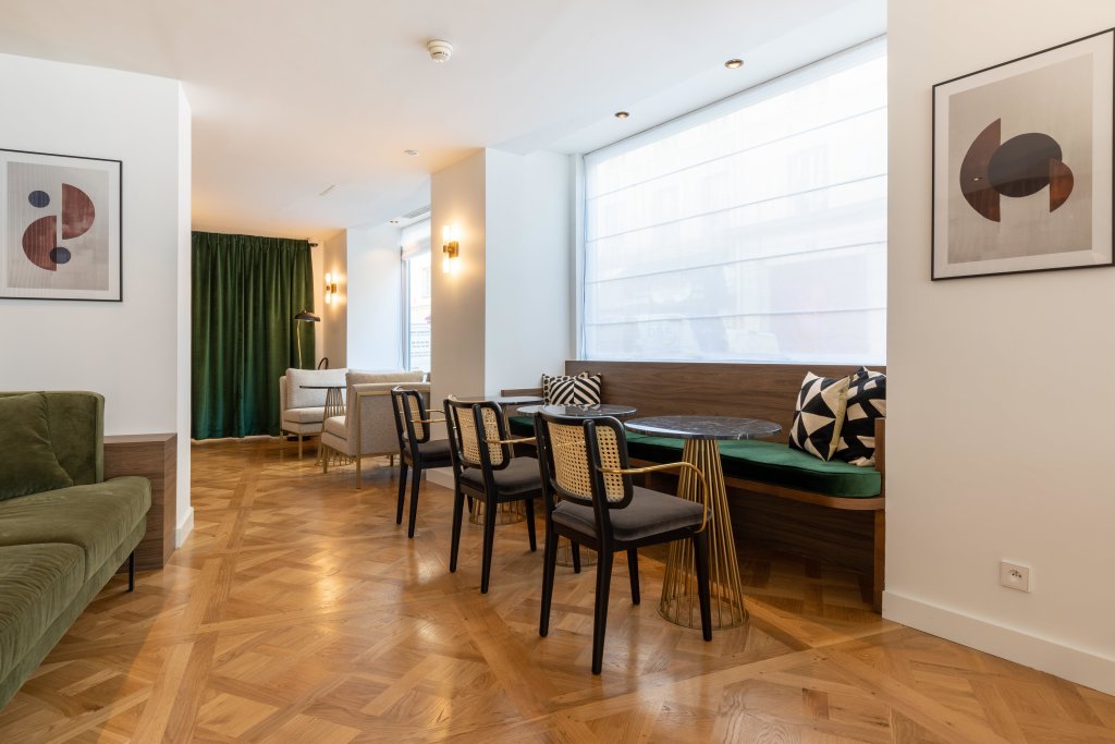 Holiday Inn Paris Elysees, an IHG Hotel 9