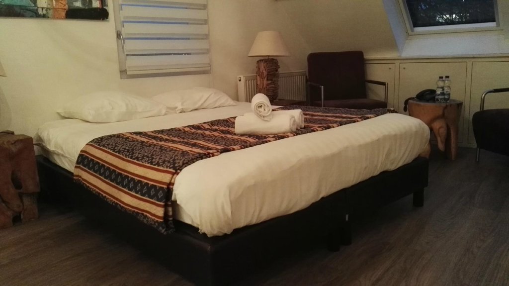 Acostar Hotel 10