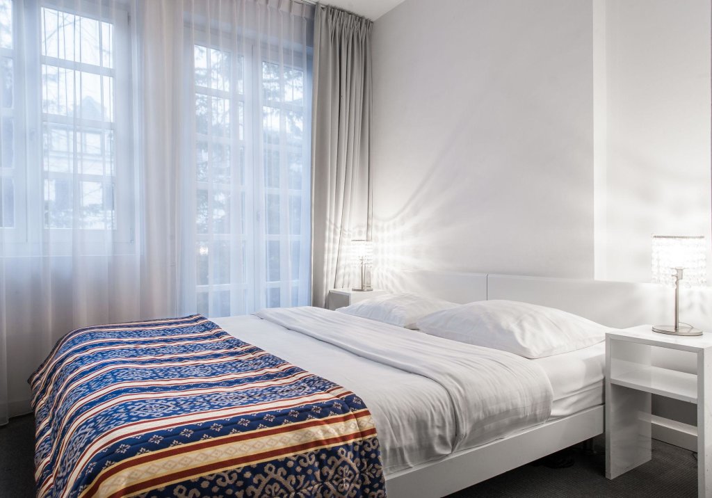Acostar Hotel 12