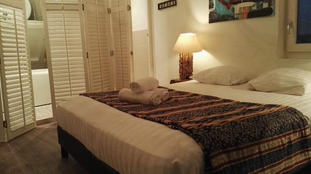 Acostar Hotel 17