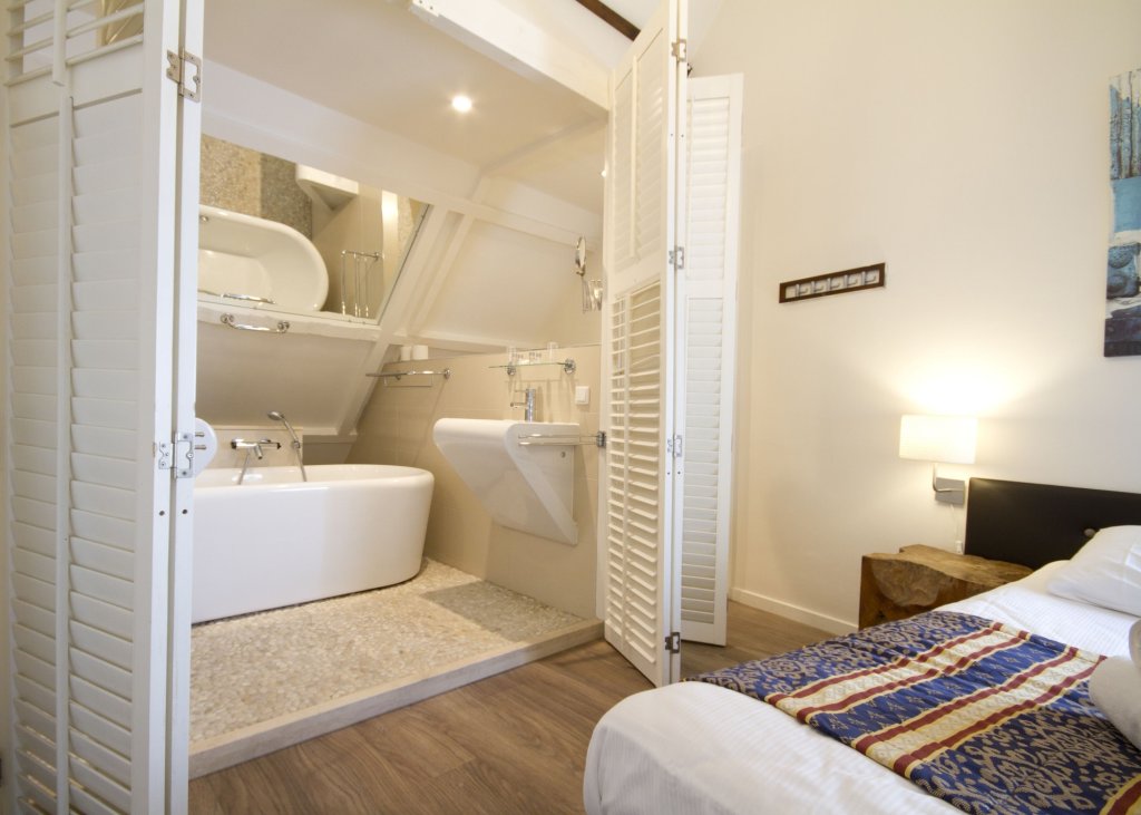 Acostar Hotel 21