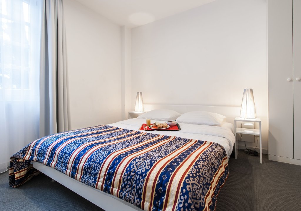 Acostar Hotel 23