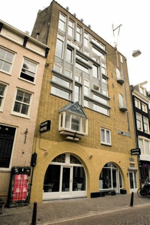 Acostar Hotel 4