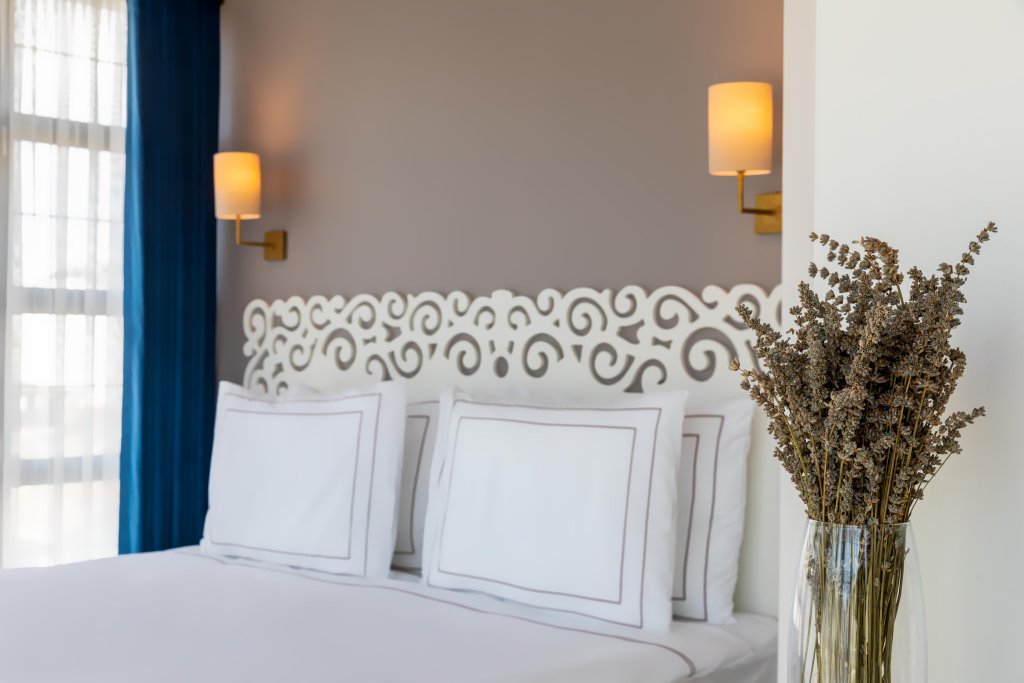 Petros Hotel 6