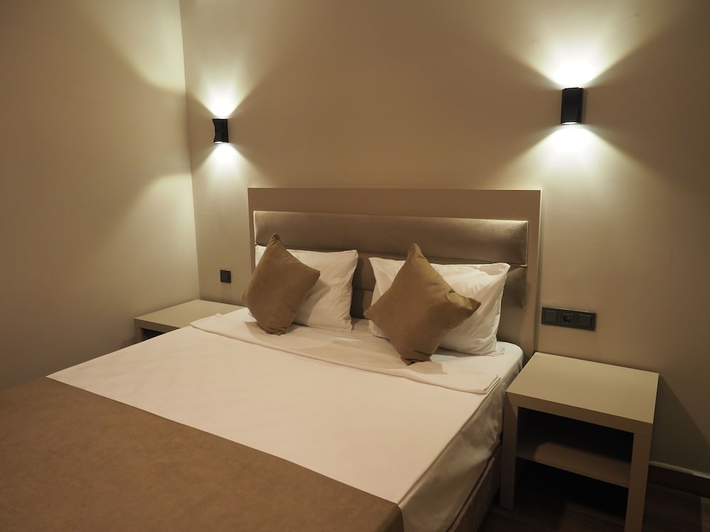 Zenia Otel 15