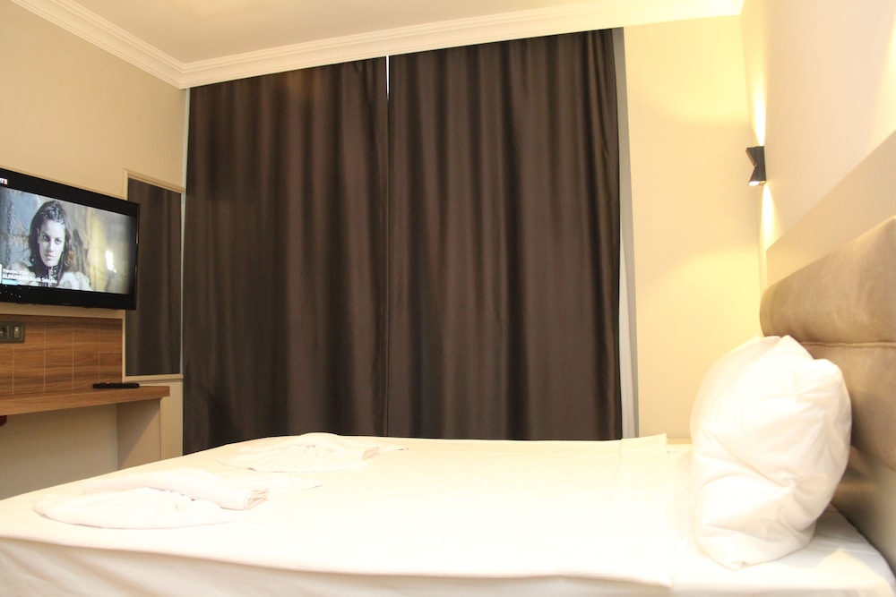 Zenia Otel 23