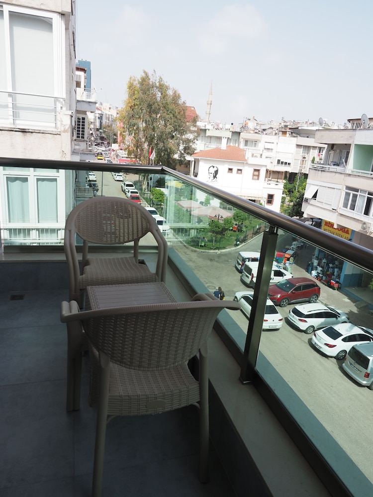 Zenia Otel 5