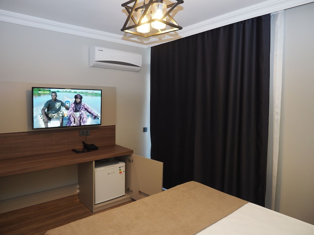 Zenia Otel 8