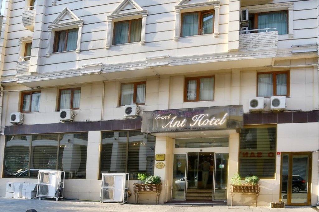 Grand Ant Hotel 1