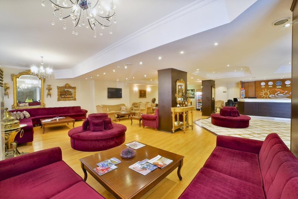 Grand Ant Hotel 12