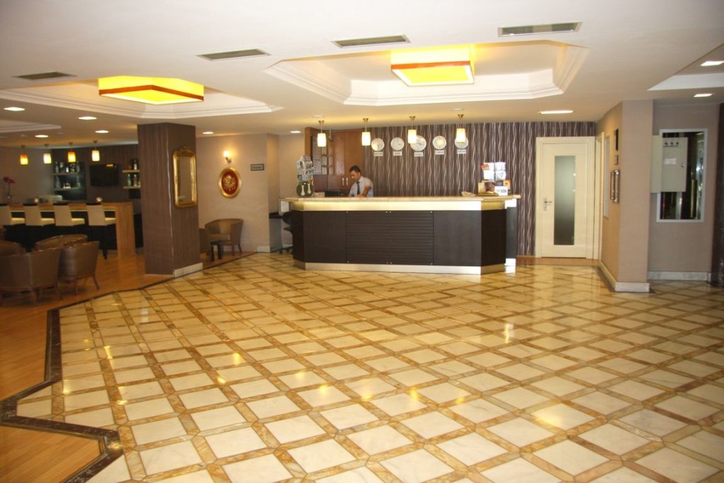 Grand Ant Hotel 13