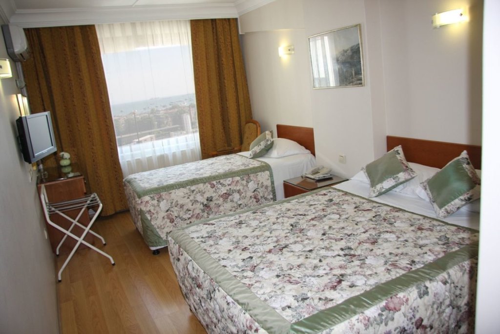 Grand Ant Hotel 6