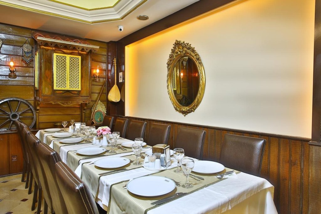 Grand Ant Hotel 8