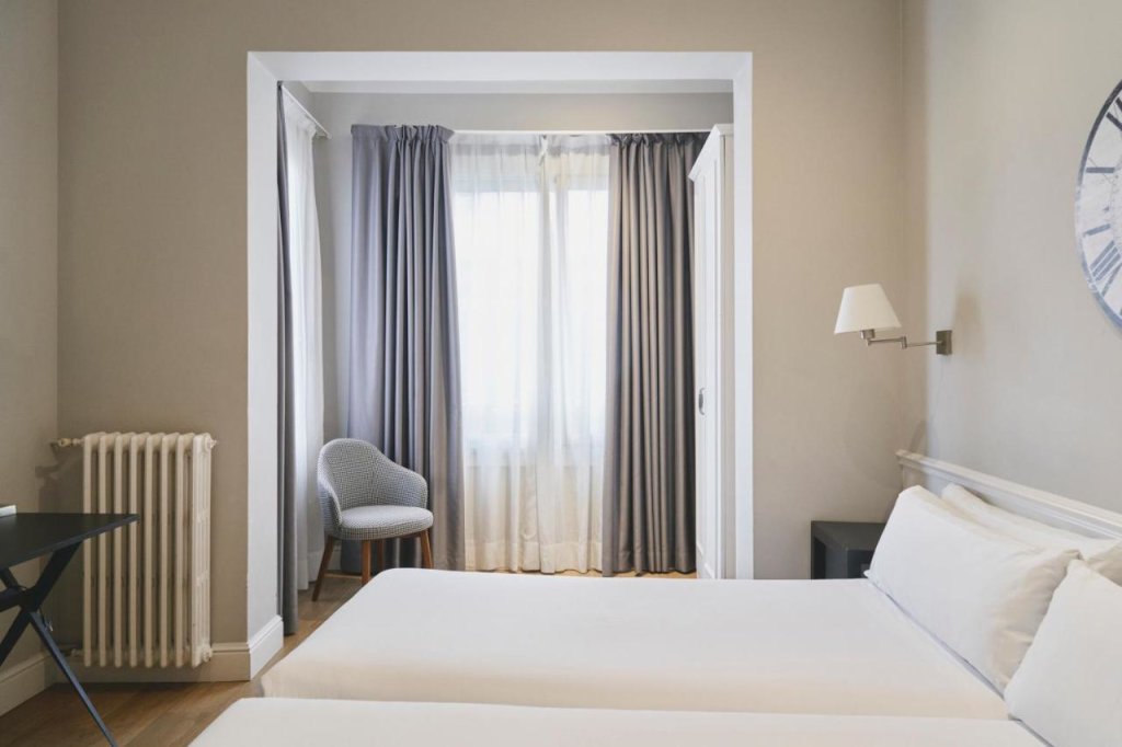 Mesón Castilla Atiram Hotel 15
