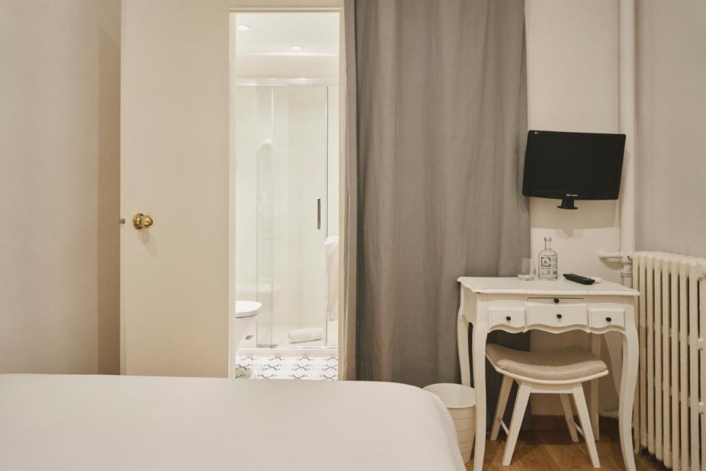Mesón Castilla Atiram Hotel 18