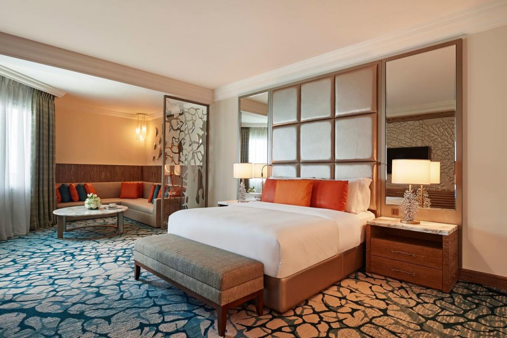 Atlantis, The Palm 12