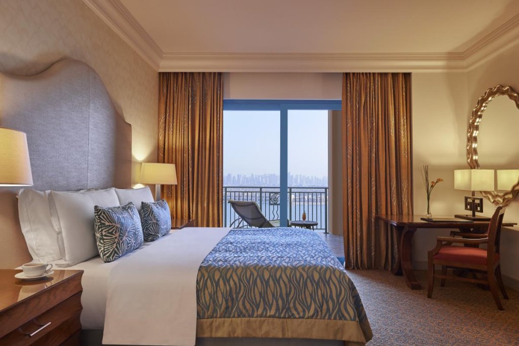 Atlantis, The Palm 18