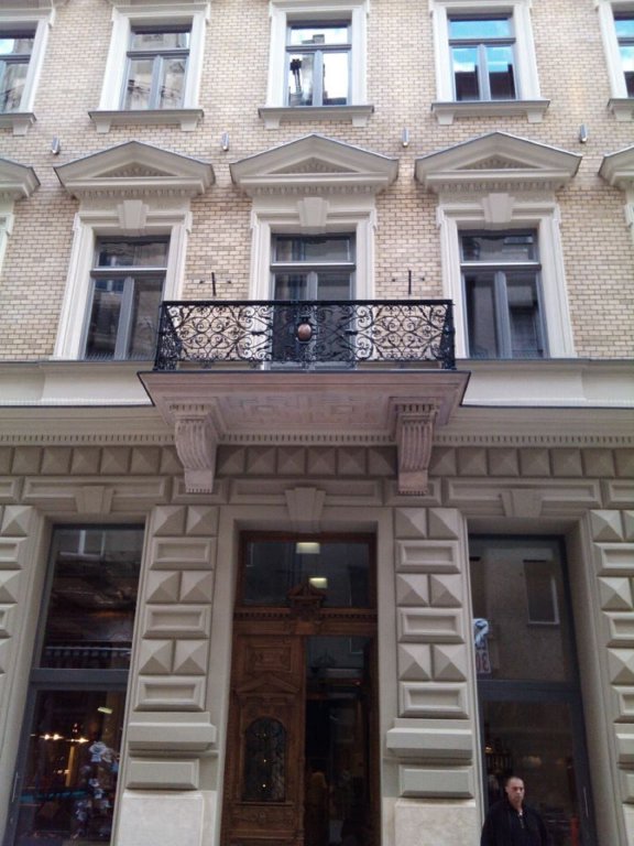 Estilo Fashion Hotel 21