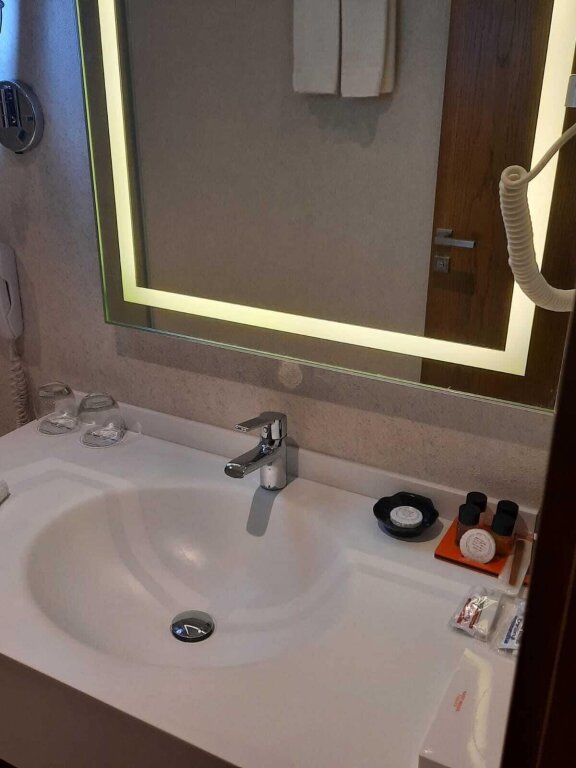 Cher Hotel 12