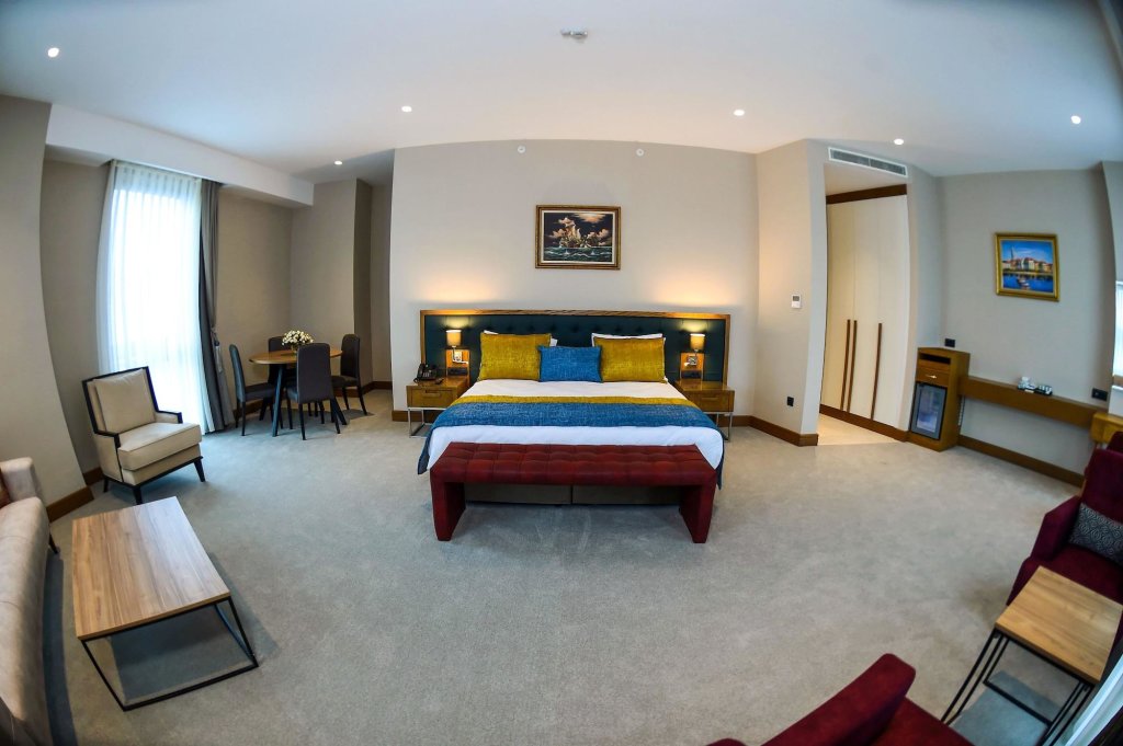 Cher Hotel 17
